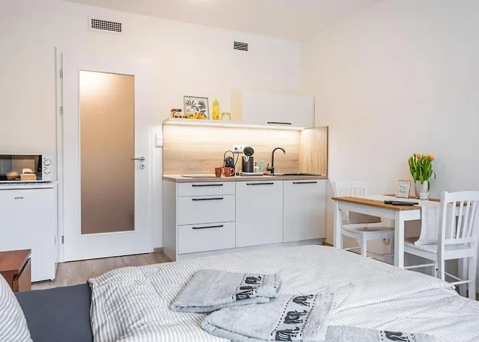 Apartamento On-site Free Parking, 12 To Min Centre, Supermarket *