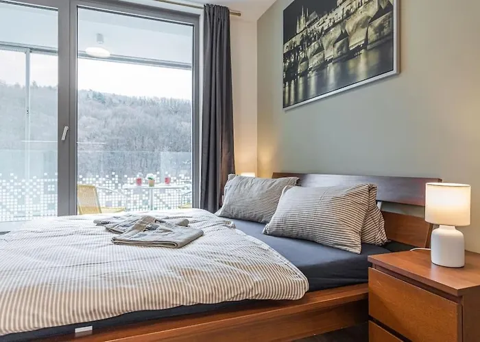 On-site Free Parking, 12 To Min Centre, Supermarket * Praga