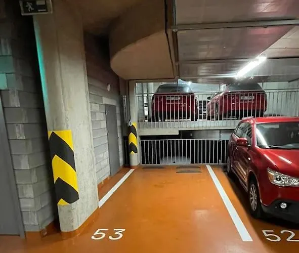 On-site Free Parking, 12 To Min Centre, Supermarket * Praga
