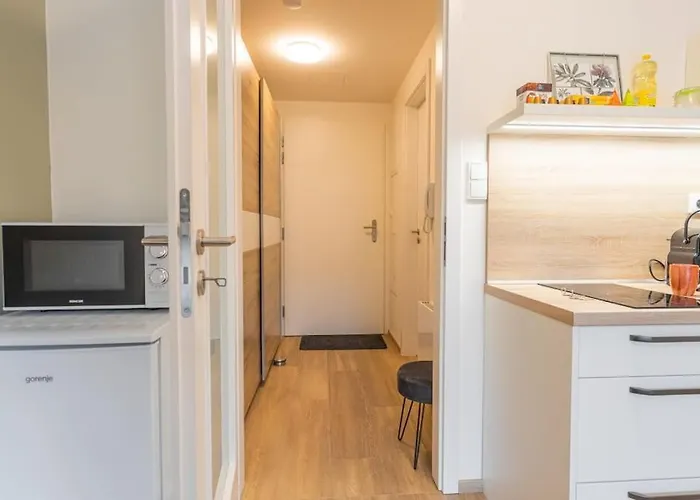 Apartamento On-site Free Parking, 12 To Min Centre, Supermarket