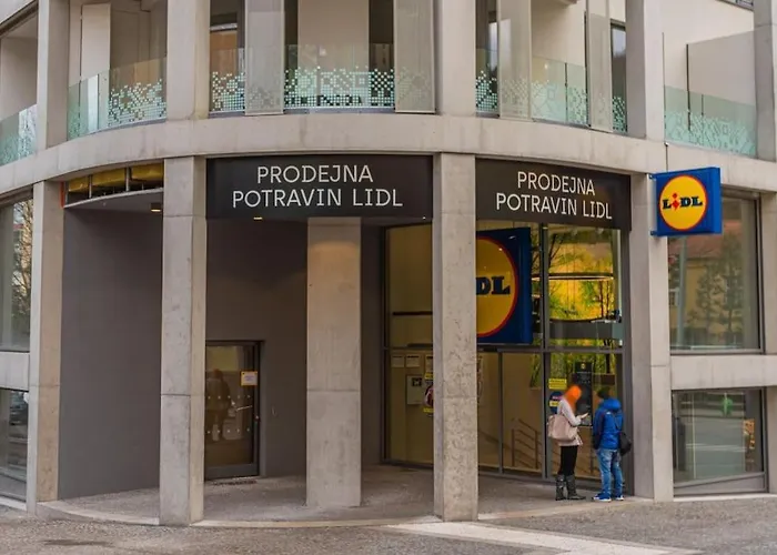 On-site Free Parking, 12 To Min Centre, Supermarket * Praga