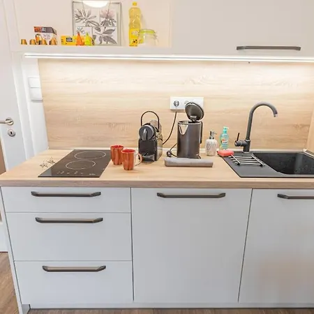 On-site Free Parking, 12 To Min Centre, Supermarket Praha